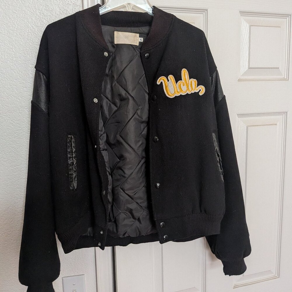 90's Vintage Varsity UCLA Chalk Line men's size XL Jacket